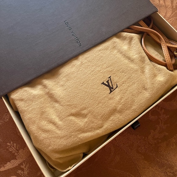 Louis Vuitton Pochette Accessories